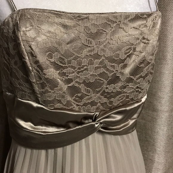 Long Prom or Special ocassion evening dress - Picture 2 of 7